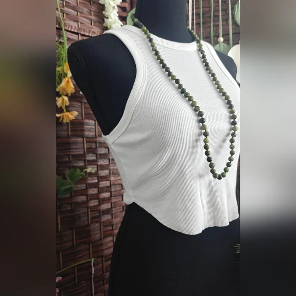 White Cropped/Rib top - Picture 2 of 3